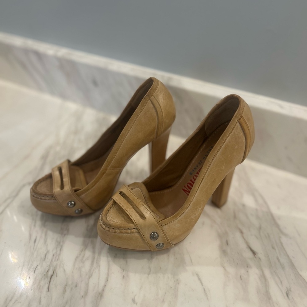 Cute True Religion Leather Heels